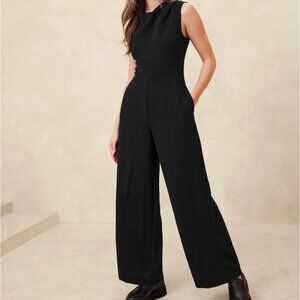 Cowl neck jumpsuit black (Banana Republic)